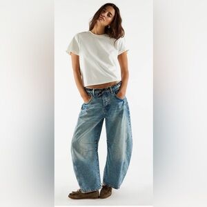 We The Free Mid Good Luck Mid Rise Barrel in Ultra Light Beam - like new